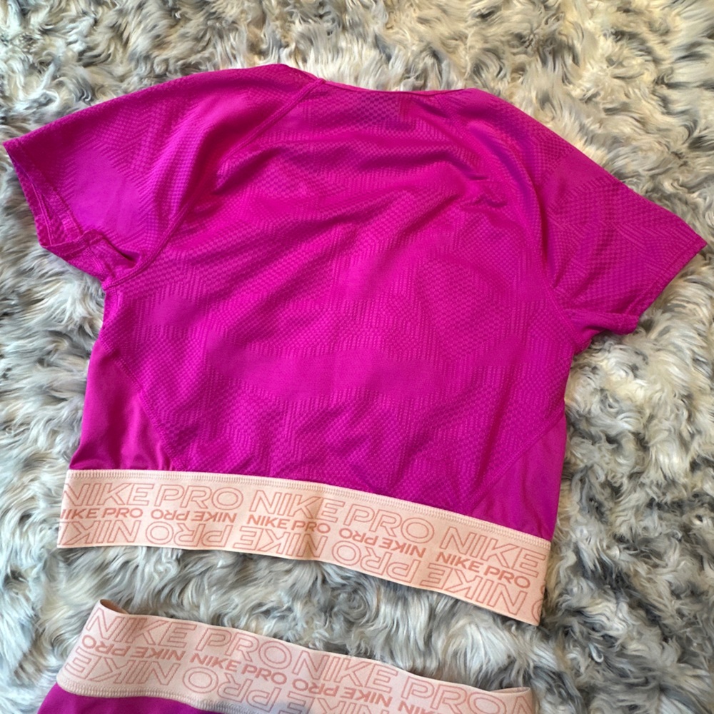 Nike Hot Pink Shorts & Top Workout Set size XS / Small Barbie gym set EUC girly - Picture 8 of 12